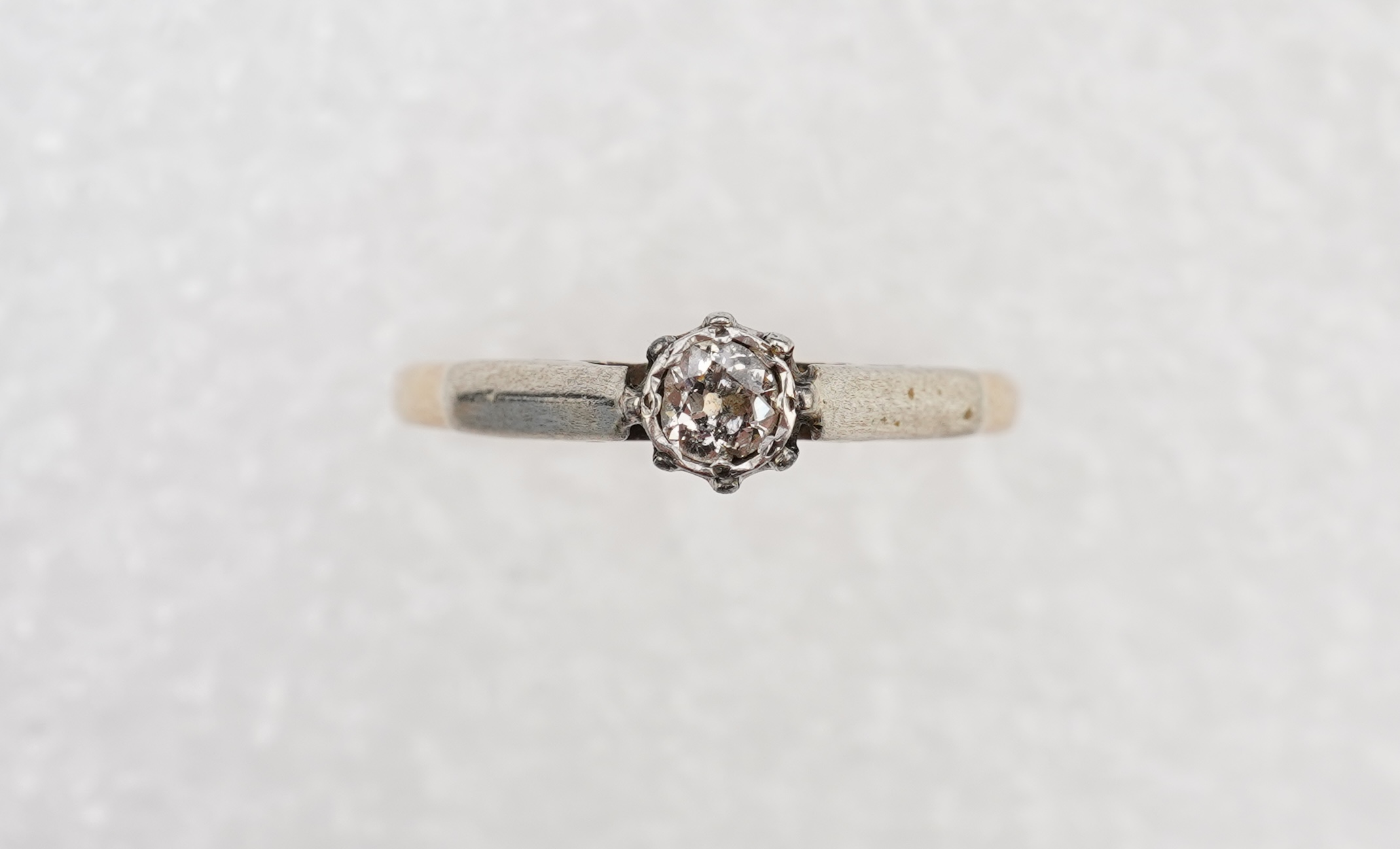 A diamond solitaire ring, early 20th century